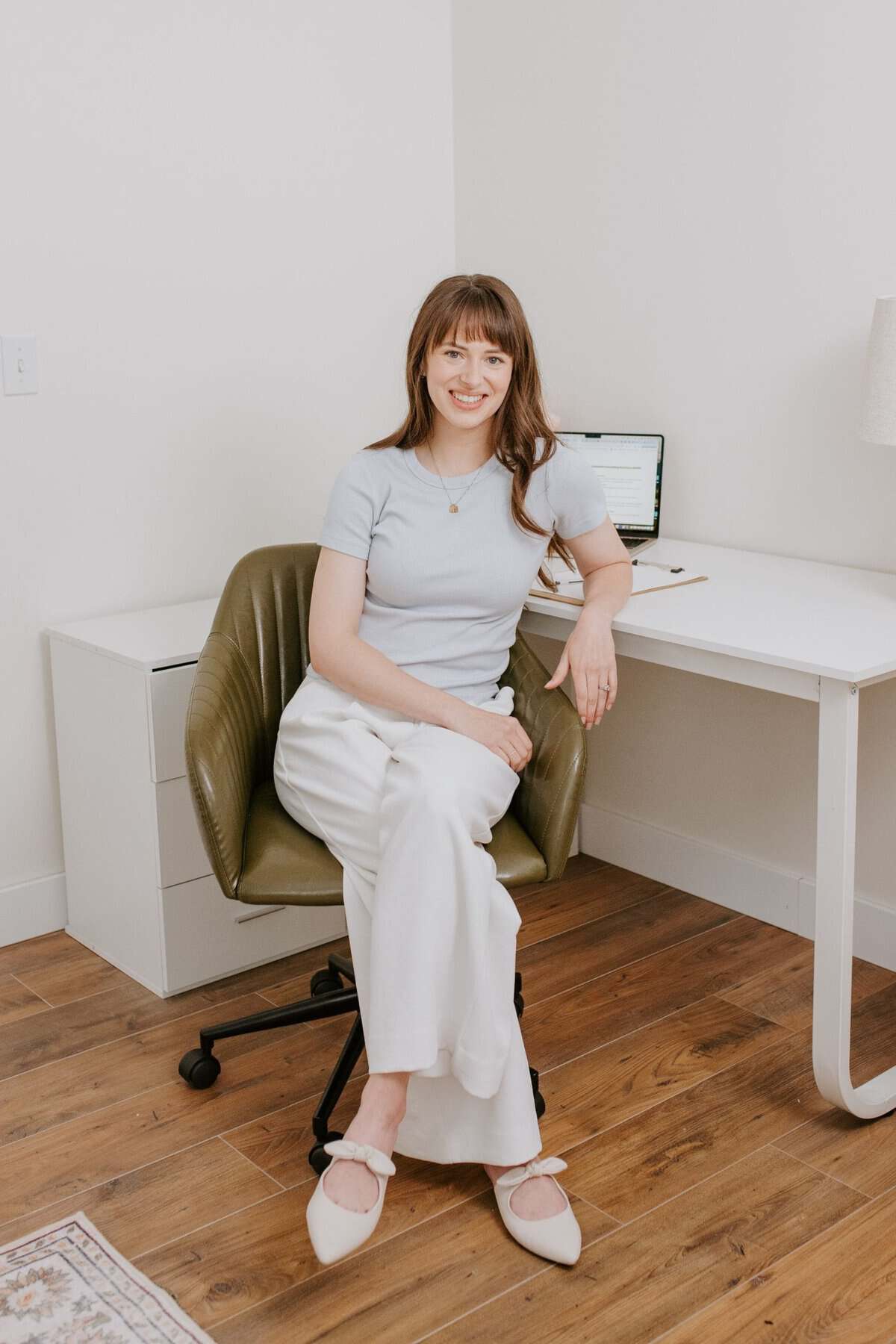 Professional Office Woman Practitioner Chelsea Stenner Therapy And Online Counselling Chilliwack Bc